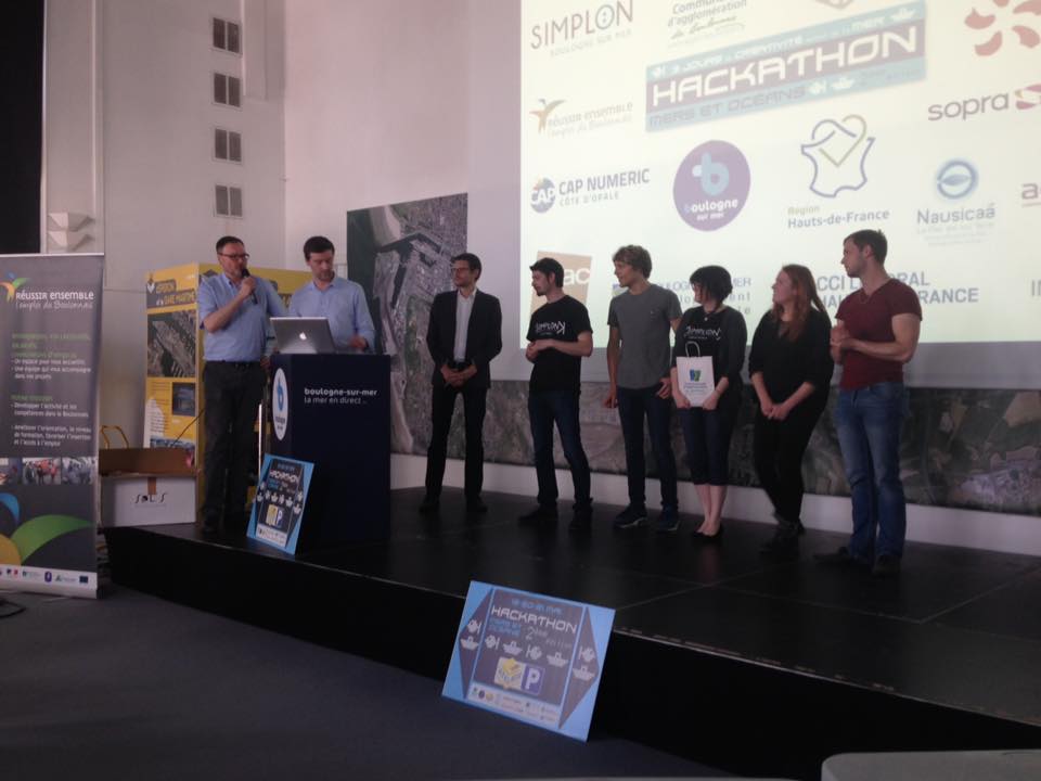SimplonBSM's tweet photo. Et apres deux jours intensifs notre team Simplon Boulogne sur Mer remporte la 1ère place de l'Hackathon Mer et Océan ! Bravo !! 🎉🍾
#MDNB2017 https://t.co/FWPxL2j7Cy