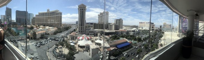 Views #vegas https://t.co/h9MR8ISXfZ<a href="/tag/vegas"class="tags">#vegas</a>