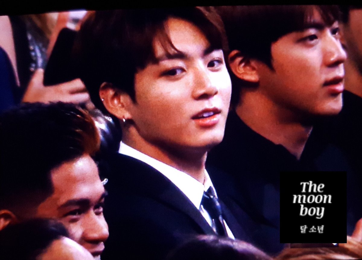 banmullets's tweet photo. Look at those cute bunny teeth. He really looks like the maknae here #Bts #btsmmas #JUNGKOOK #jin #servinguslooks https://t.co/GmpIvYZGaC