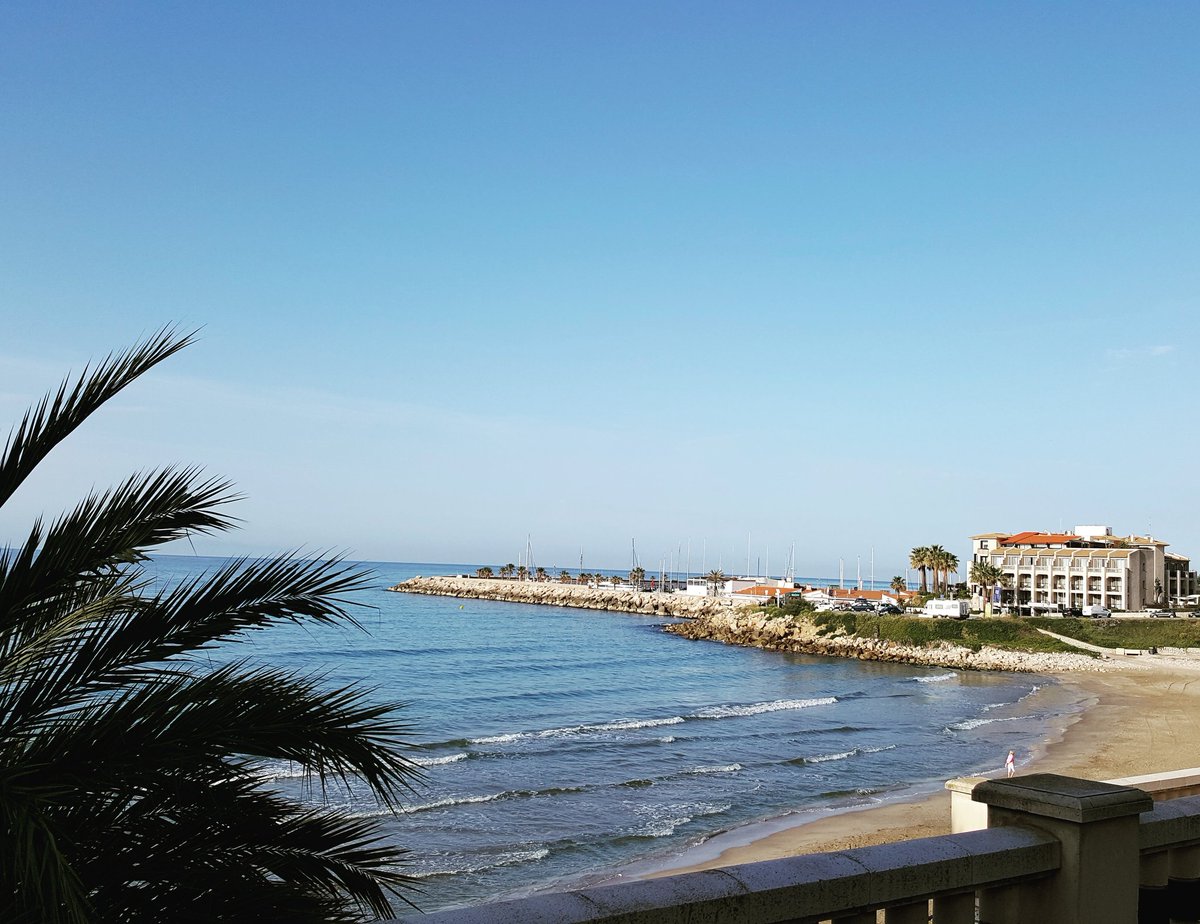 copatinto's tweet photo. Good morning Sitges #catalunya #sitges #travelpics #winetrip #winetravel #icex #winetocome #winelife #morningwalk #lovethesun #justlovinit https://t.co/lwf0oJ1gci