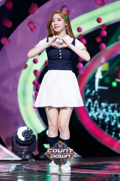 Team Twice Scientist Pic Twice On M Countdown Official Upload 트와이스 Signal T Co Nwby28ut9o T Co Dynsvfbjdd Twitter
