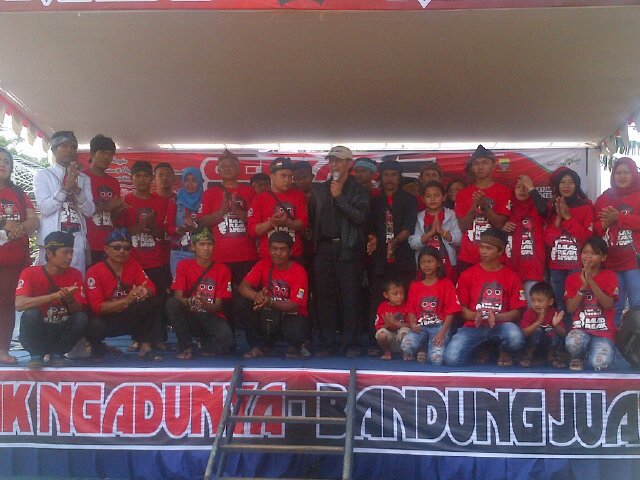 JajaranPengurus <a href="/balad_reak/">#GebyarSeniReak-5</a> &amp;GebyarSeniReak Mengucapkan TerimaKasihAtasDukungannya <a href="/ridwankamil/">Ridwan Kamil</a> @DISBUDPAR_BDG