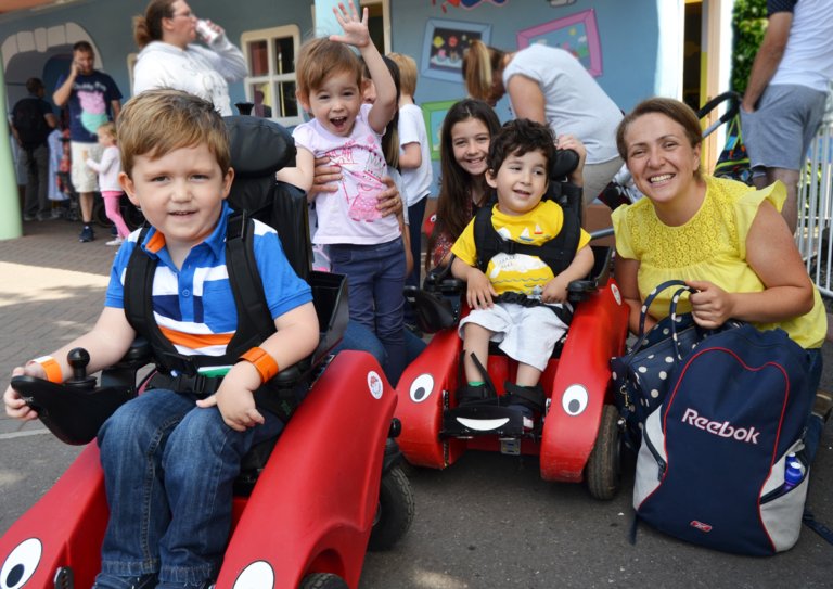 DesignabilityUK's tweet image. We get by with a little help from our friends - could you give time to help us spread the word about our #wizzybugs? bit.ly/WizzyFriends