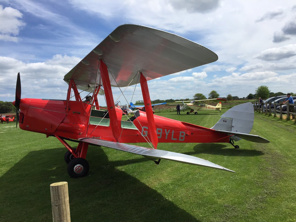 GetYourWingsUK's tweet photo. A busy day 2 @ #NorfolkandNorwichAeroclub,s 90th  anniversary fly-in held at Cromer Airfield Northrepps. Yesterday. https://t.co/OtXqleiqoj
