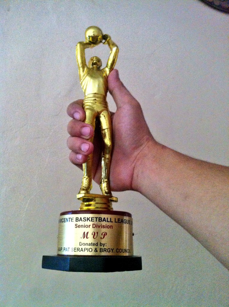 RAFrncscooo's tweet photo. Thankyou sa lahat ng sumuporta samin kagabi!! Worth it sigaw at pag totorotot nyo. π #champion #mvp #gulod ππ https://t.co/Le5ySECxEz
