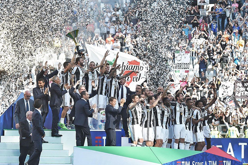 ntvspor's tweet photo. İtalya'da gelenek değişmedi
Juventus üst üste 6. kez şampiyon
https://t.co/NrmB9ghG5M https://t.co/J9iP0MnQlM