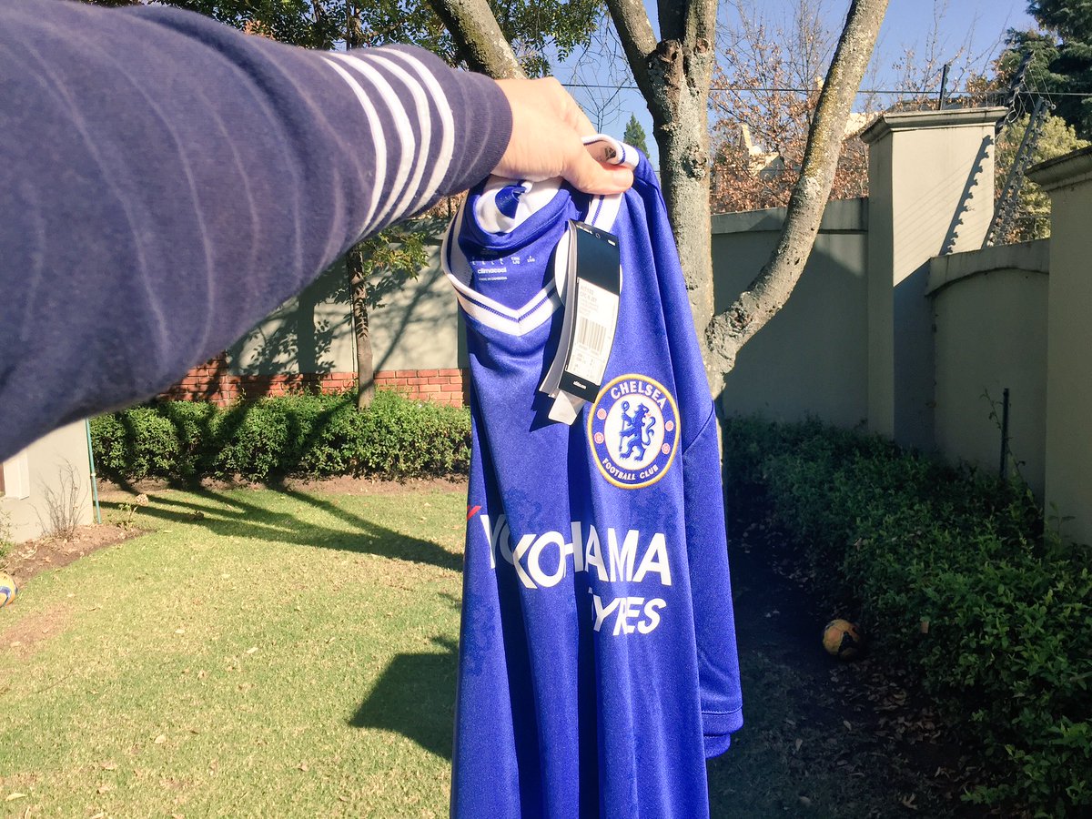 YesWeCrann's tweet photo. I'm giving this Chelsea shirt away on Twitter!! 🏆 To enter, simply follow @Shield_ZA and RT this tweet. #CFC

#MoveWithShield 🔵⚽️🔵 https://t.co/810my0VBpZ