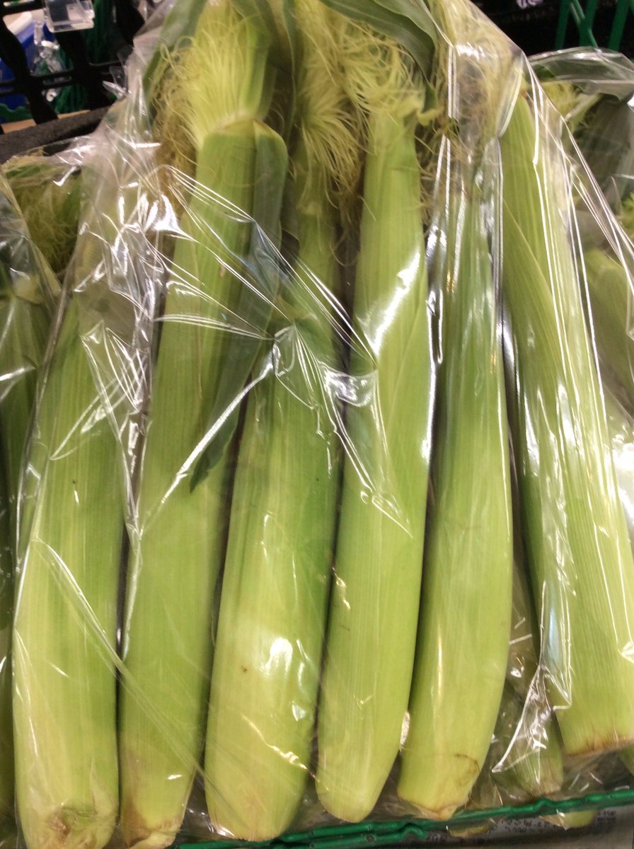 ট ইট র 株 グリーンショップはらだ 旬情報 愛知県産 ヤングコーン 限定入荷 一本の茎に数本実を付ける とうもろこし 1本ないしは2本の実に栄養分を集中させて栽培するため それ以外の実は 摘果 します 中の 赤ちゃんコーン は 芯の部分