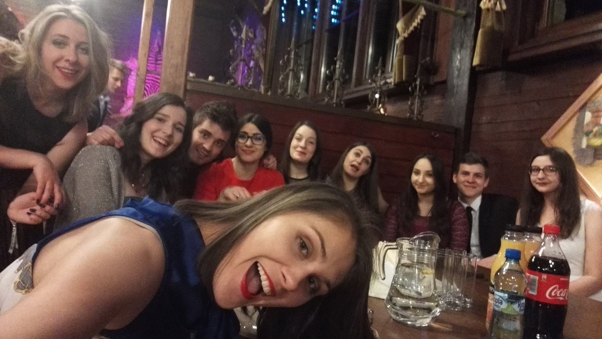 esn_uj's tweet photo. ESN PW &amp; UJ Cooperation sends greetings from NP Wrocław! 💚💚
#weselneNP #ESNpoland https://t.co/eWiNT6jDfd