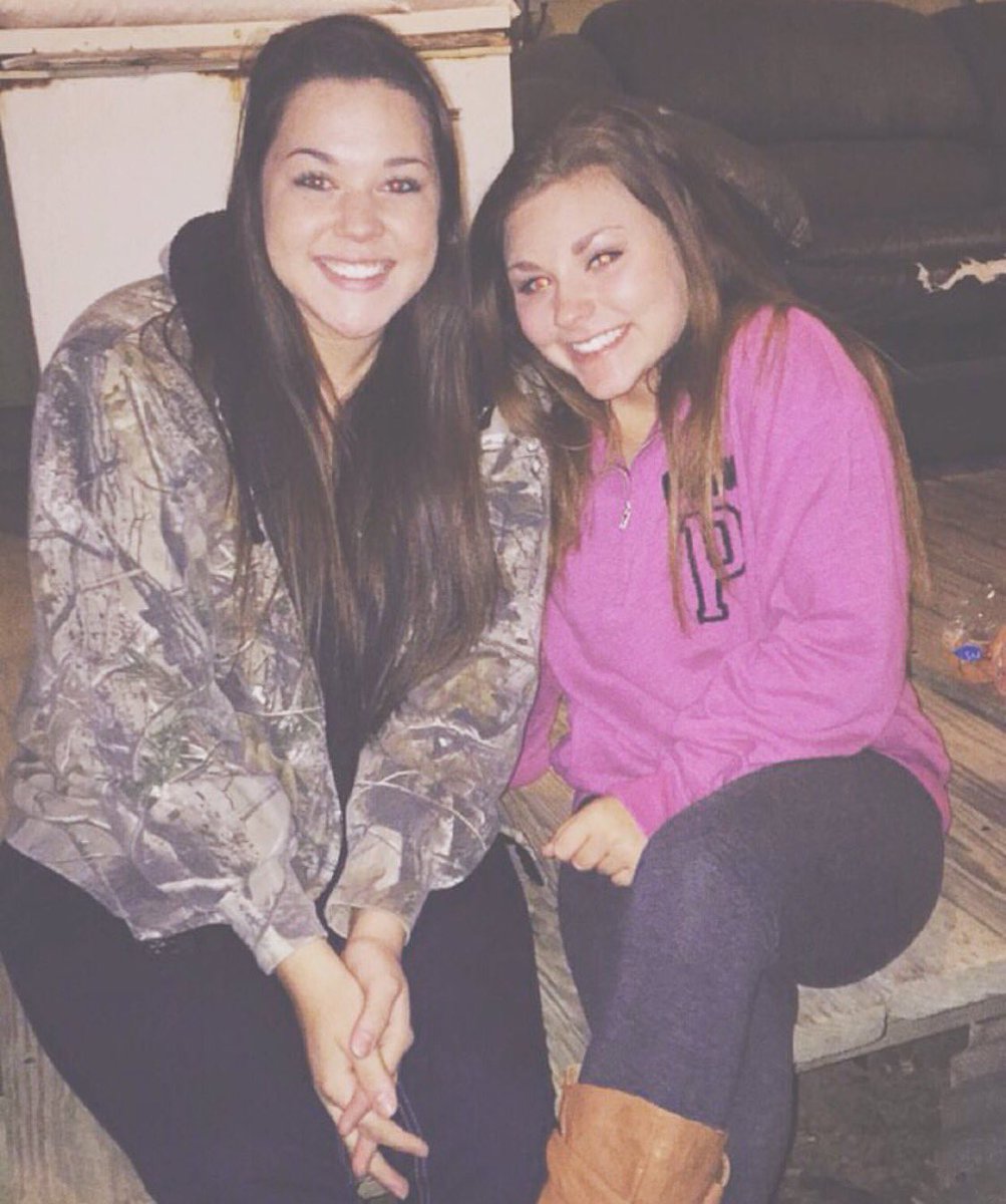 CasanovaMadison's tweet photo. you're my best friend. I love you Ash. I wish u were home with me in our room being silly like always. I wish this nightmare would go away https://t.co/soyoICz7KS