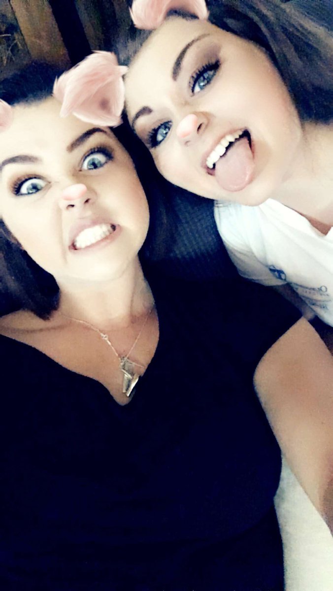 CasanovaMadison's tweet photo. you're my best friend. I love you Ash. I wish u were home with me in our room being silly like always. I wish this nightmare would go away https://t.co/soyoICz7KS