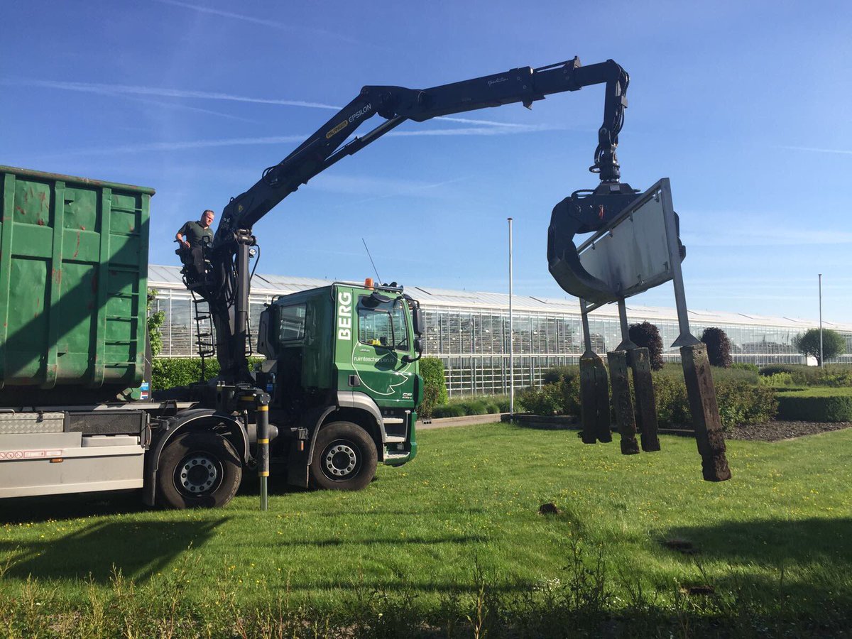 tiptopreclame's tweet photo. Vandaag gestart met het project voor @DummenOrangeEU! Mmv onze relatie @Ruimtescheppen #samenwerking blijf ons volgen voor de #resultaten https://t.co/XprVOazMUj