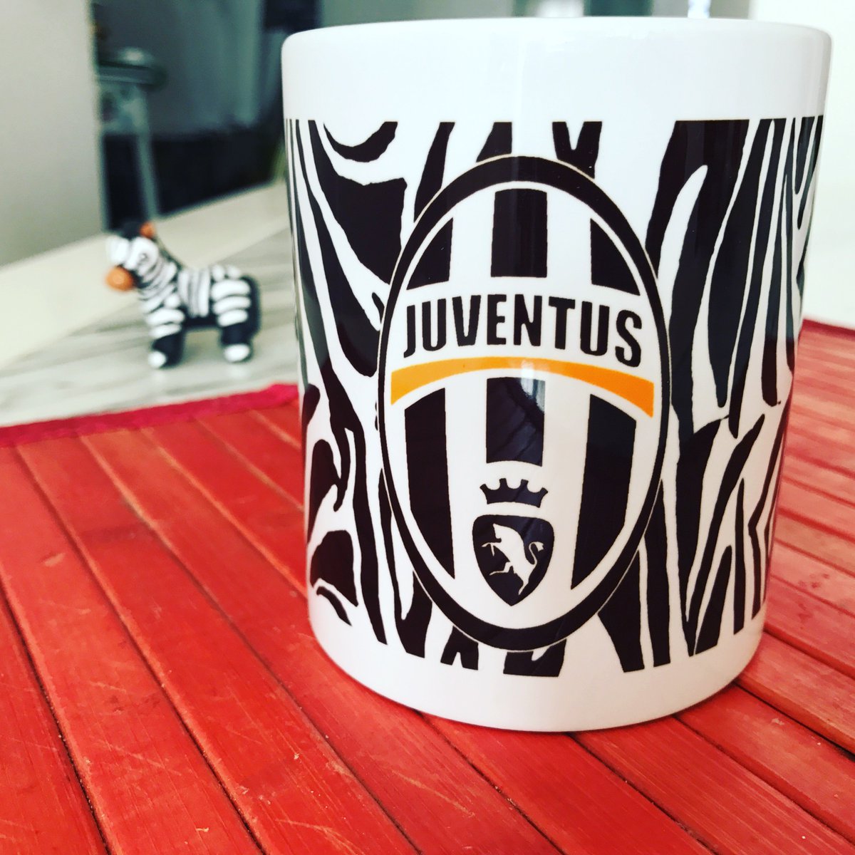 ReteDelleMamme's tweet photo. Risveglio post scudetto 💛💜💚#finoallafine #Leg6nd #juventus #CampioniDItalia https://t.co/AmUqYTWWqe