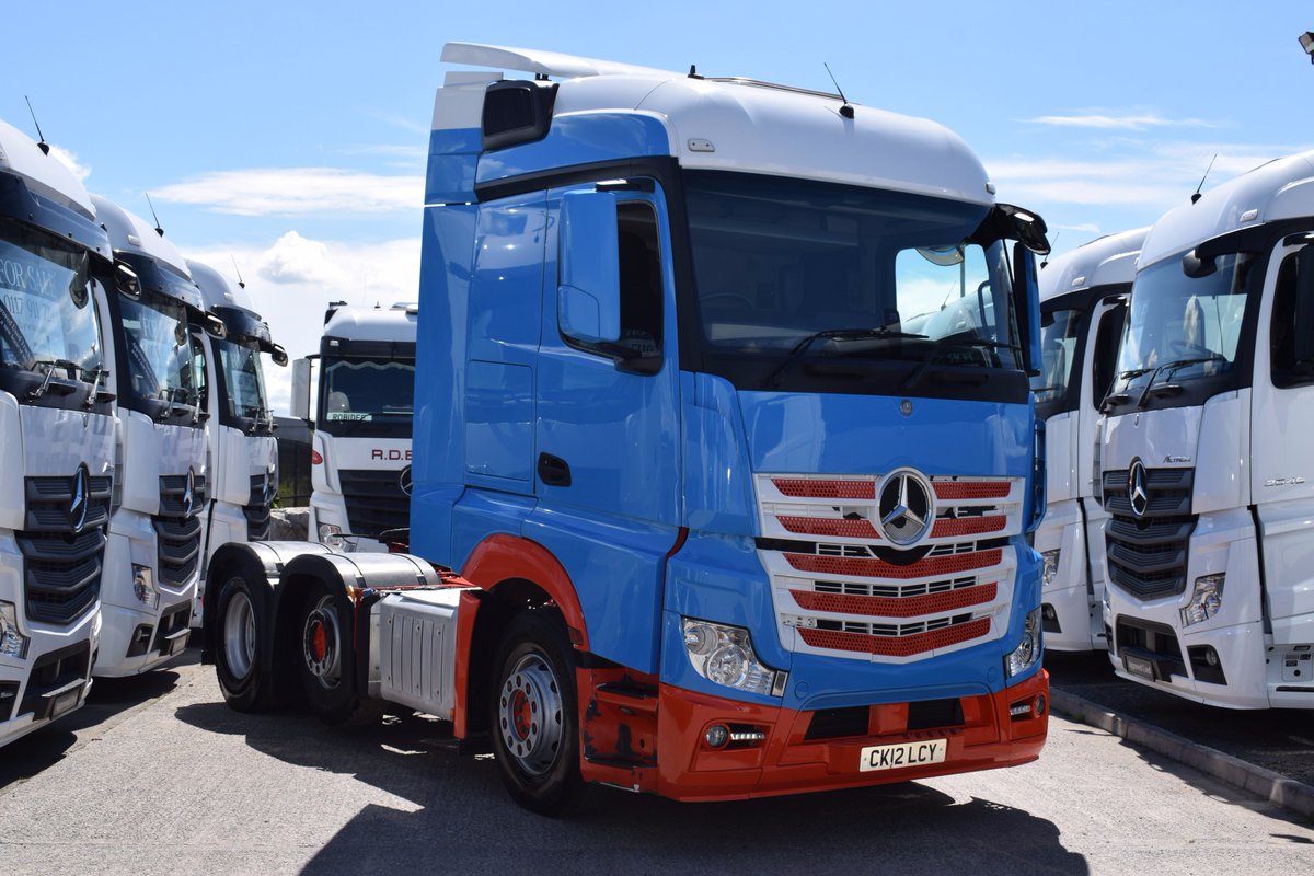 CWC_Trade's tweet image. 2012 (12) Actros 2542 6x2, Euro 5 
2.3m flat floor sleeper cab. 
697500kms, MOT till April 2018. 
Prepped for Trade.....£23,500.
#usedtruck