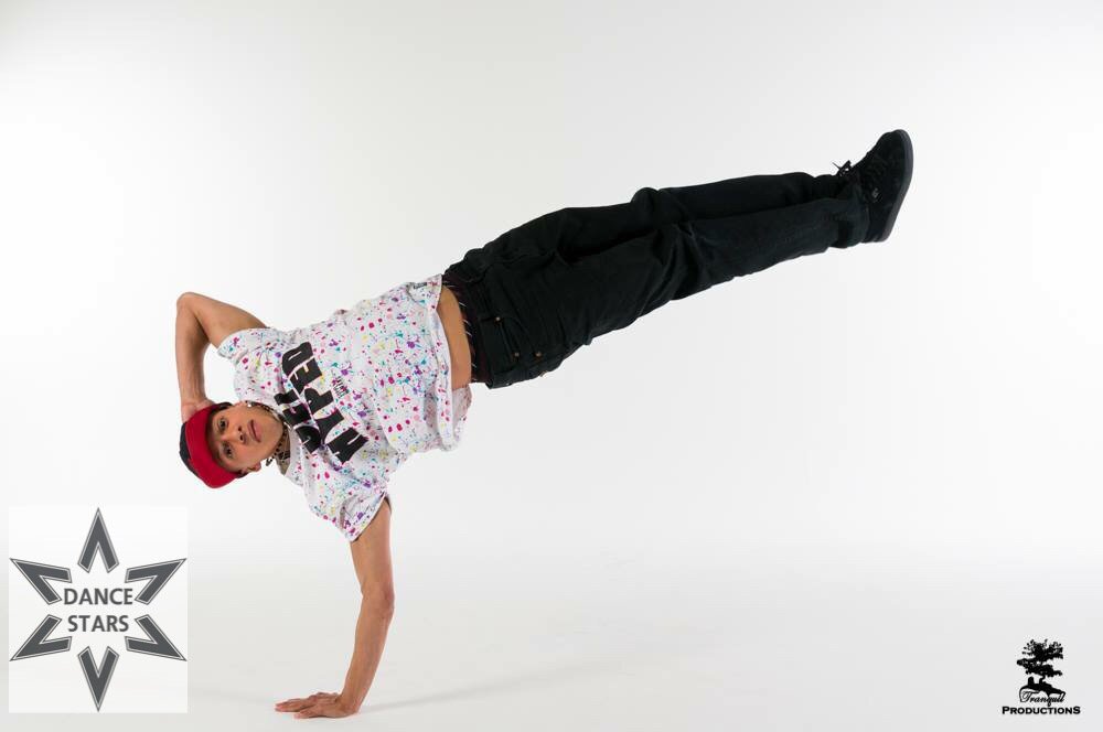 DanceStarsDF's tweet photo. Well that a new routine choreographed for our Mini’s for our #streetdance class. #dancestarsuk #streetdance #carletonhighschool https://t.co/xfG3AtMSSu