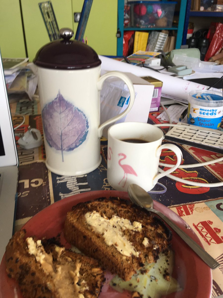Lettingintlight's tweet photo. Ritual toast and coffee in @artstopstoke Start as you mean to go on!! ☕️ #sotaaw https://t.co/eRQTPLvzZT