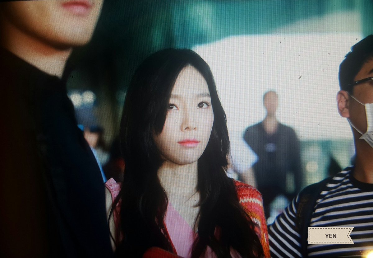 [PIC][22-05-2017]TaeYeon trở về Hàn Quốc vào chiều nay DAavPAWXkAEp6qR