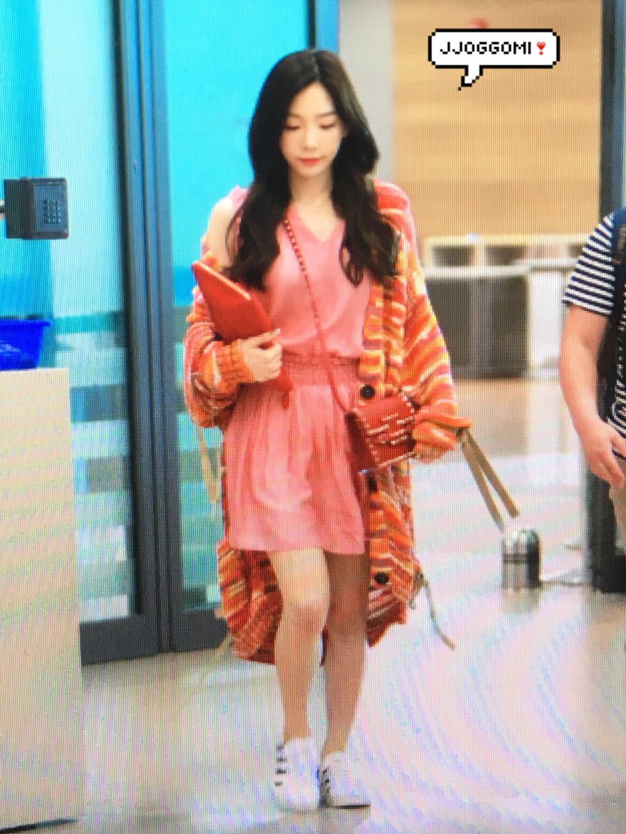 [PIC][22-05-2017]TaeYeon trở về Hàn Quốc vào chiều nay DAayNyqXgAEFlgl