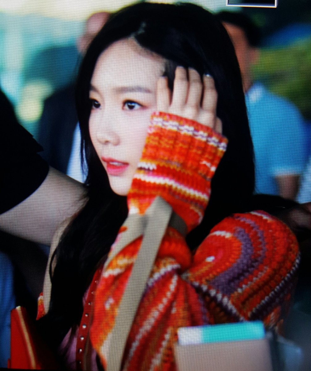 [PIC][22-05-2017]TaeYeon trở về Hàn Quốc vào chiều nay DAaysRZXYAAq0Gt