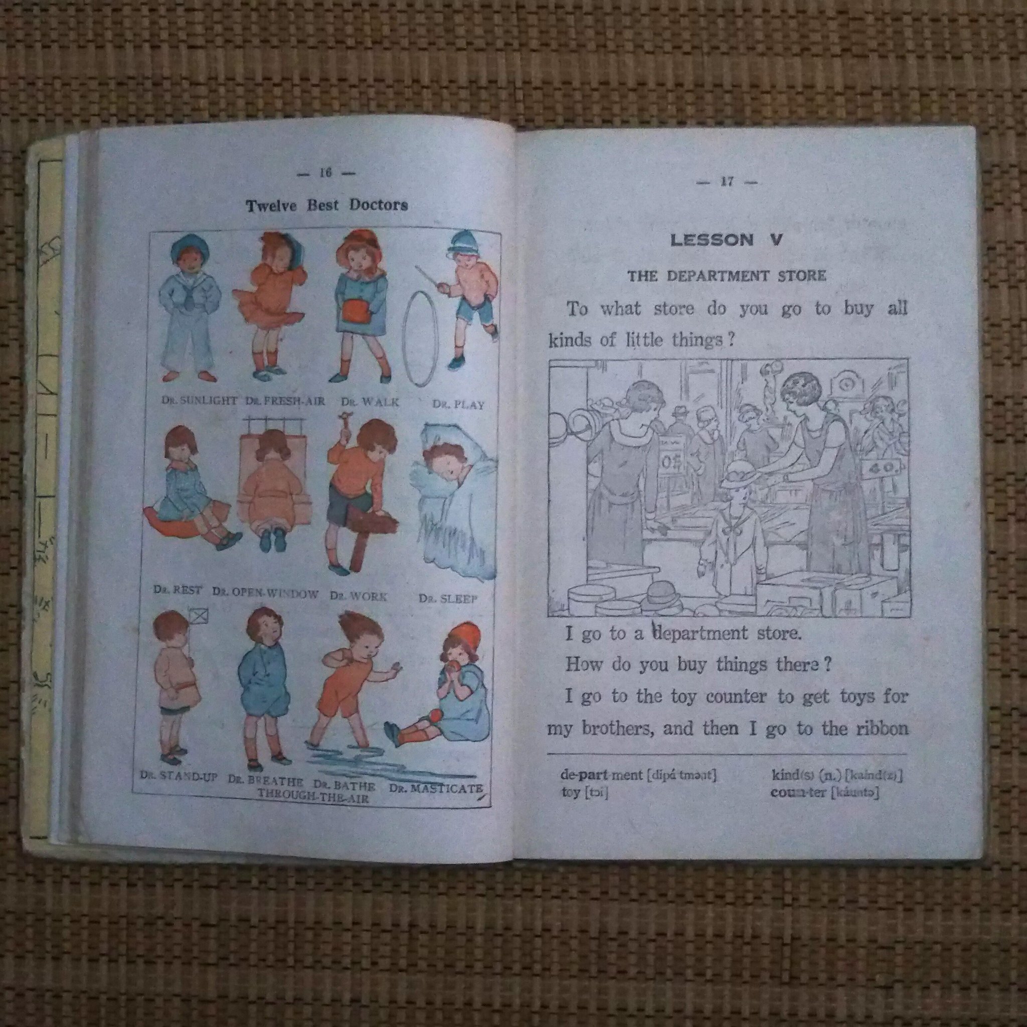 Twitter 上的 Seaslugs 昭和4年発行の英語の教科書 挿絵が美しくて 旧仮名遣いもたまらんです 甘夏書店 英語の教科書 Englishtextbook Girlsnewnationreaders 1929 T Co Fjdpuqqg2g Twitter