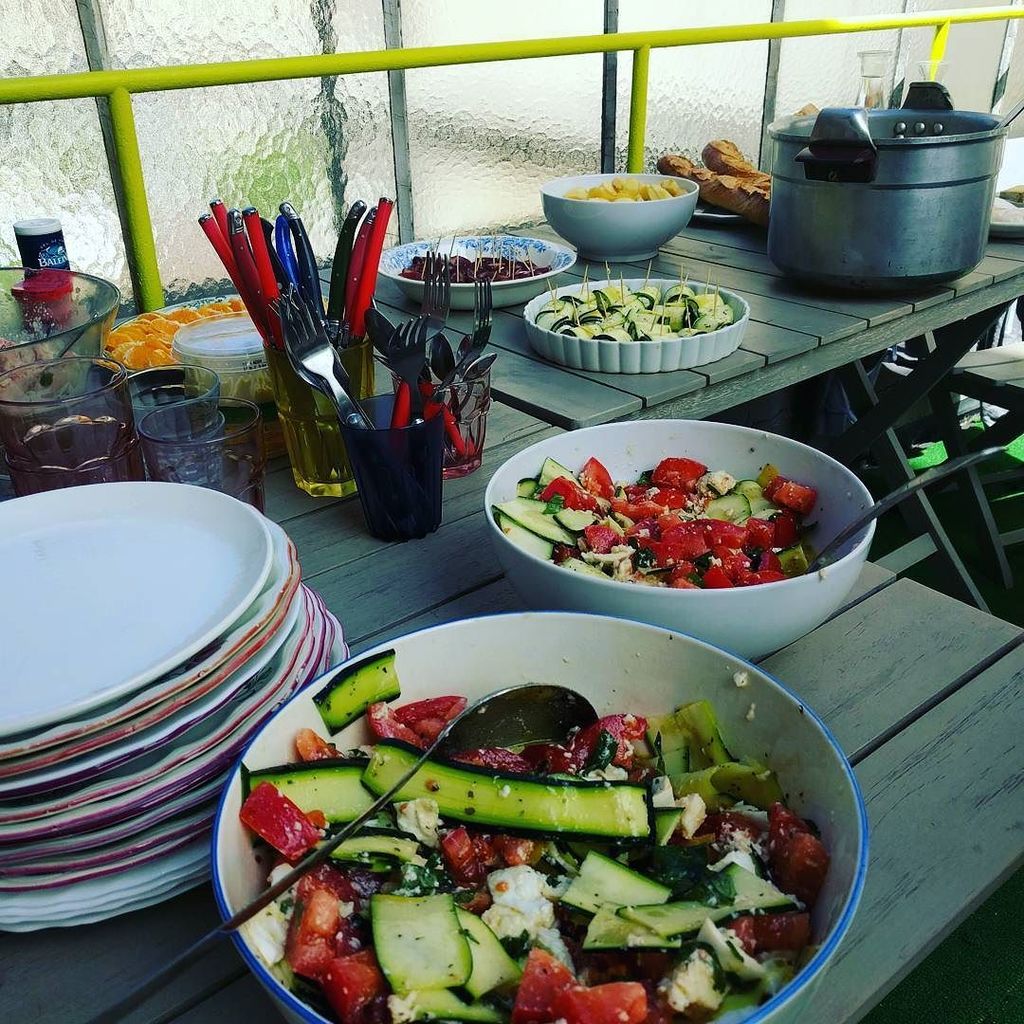 WorklabParis's tweet photo. L'été arrive dans nos déjeuners participatifs 😀 #worklabparis #coworking #sharedspace #lesgrandsvoisins #collabora… https://t.co/4imp5J8VEh https://t.co/TSaWZtF6LL