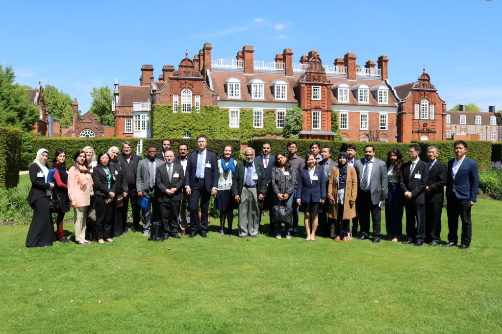 FLELearning's tweet photo. Day ONE group Photograph #Cambridge #May #2017 Academic Conference @Newnham_College @Cambridge_Uni https://t.co/QsN2HAvhql