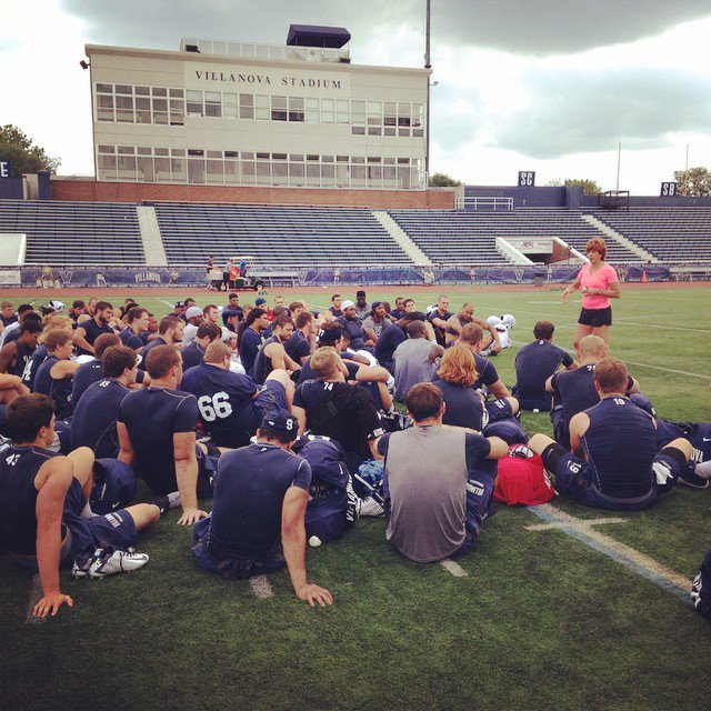 carambradley's tweet photo. Training the Villanova Wildcats. It fuels my soul. #mentalstrengthtraining #yogaforathletes #fiercefocus @novanation https://t.co/czQprfGkT5