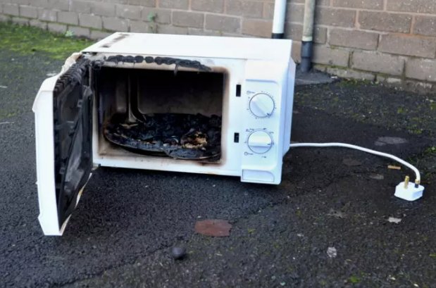 ElecSafetyFirst's tweet image. We&apos;ve noticed a few microwave fires popping up in the news again - refresh your safety knowledge with our handy tips bit.ly/2aXgIvD