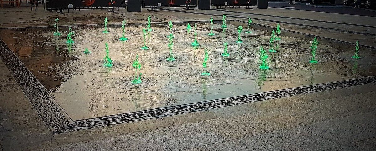 lijnafwatering's tweet photo. Project #HAURATON #FASERFIX #KS lijnafwatering / roostergoten met #METROPOLIS roosters #waterplein #Holten. Prachtig werk van #Netters. https://t.co/6XudX42sNZ