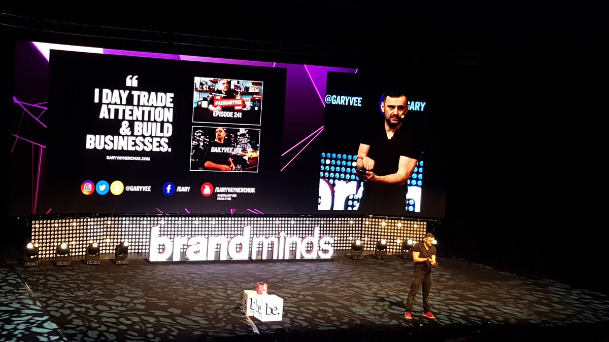 MonicaJitariuc's tweet photo. Being historically corect is the best ROI #brandminds #brandminds2017 https://t.co/W4hCVojMlT