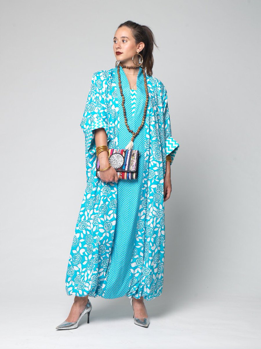Salma_Bazie's tweet photo. Two in one 😍💙 the perfect ramadan caftans, then beach coverups 🏝🏖
By @salmamusab https://t.co/DY2RAW1TWm