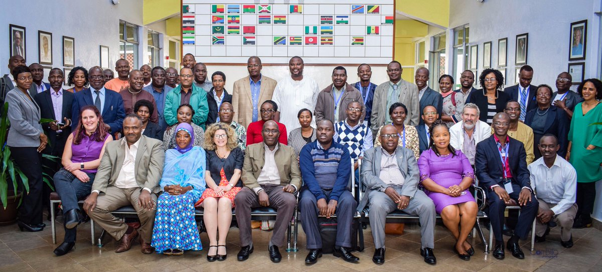 BenjiGyampoh's tweet photo. #CIRCLEAfrica Mentors and supervisors complete a very fruitful 3-day training workshop @AASciences. @Vitae_news @The_ACU @AAS_AESA https://t.co/CMLbr6nyjP