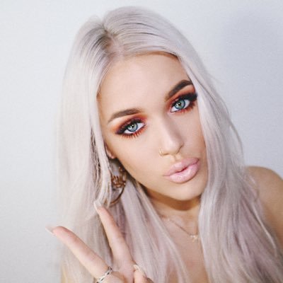 CharlotteRpgTom's tweet photo. Bonjour ✌👄 https://t.co/tMKZnLDzNy