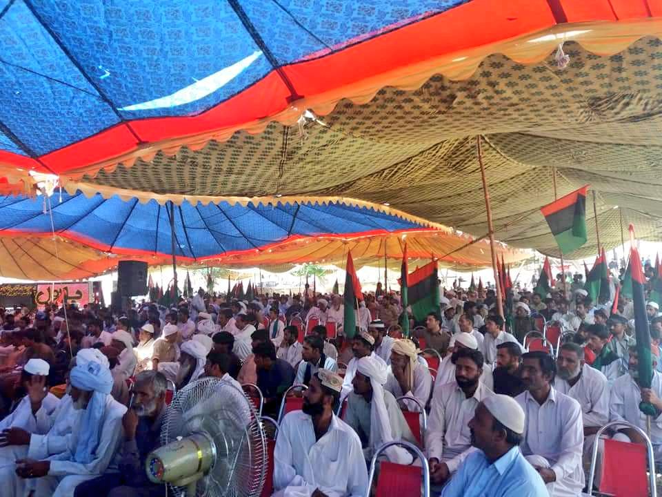 PSFKP's tweet photo. #PPPKP General Secretary @fkkundi leading massive protest against loadshedding- power,gas,water at #DiKhan
Banda #2 Nawaz 
#GoNwazGo https://t.co/cIRCAGImtY