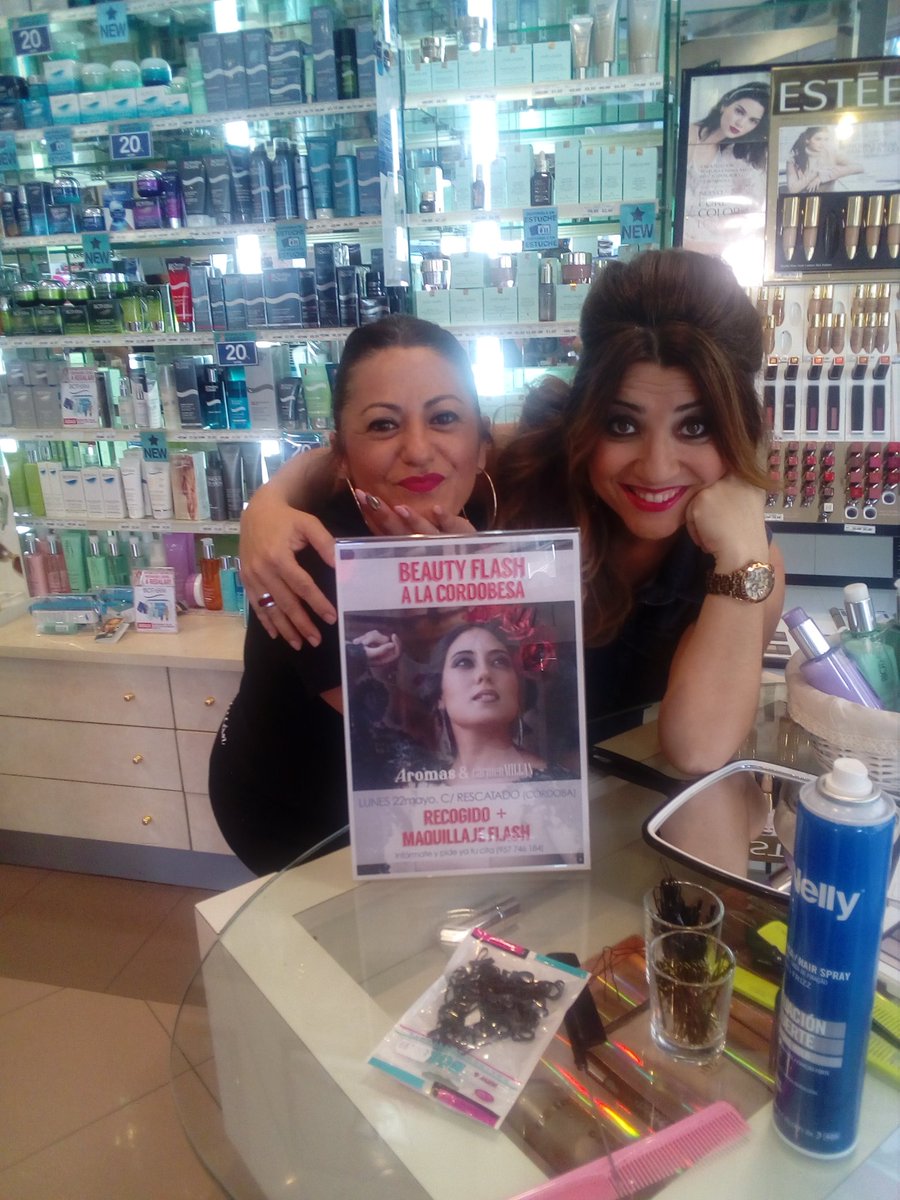 #Carmenmillanestilistas hoy sección de recogidos flamencos en #aromas Córdoba