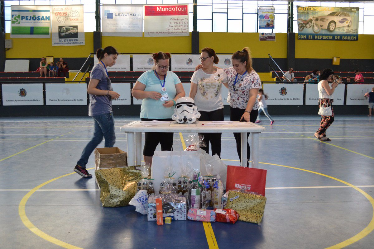 equipolanzaLEN's tweet photo. ¡La invasión de la @legion501 en Bailén el sábado, evento solidario a favor de @AspergerJaen, fue todo una éxito!
Estamos muy orgullosos 😊💪 https://t.co/tbux1CR8B9