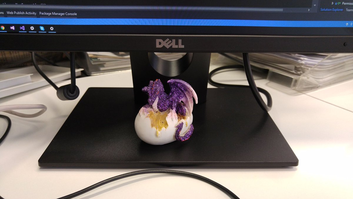 the_tekhne's tweet photo. Rubber duck debugging is so outdated, dragon debbugging is the new thing :) #coding #debbuging https://t.co/myxajojrg2