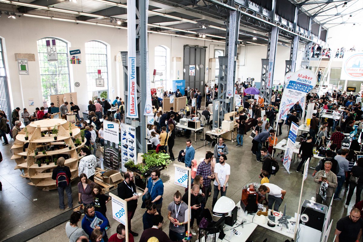 MakerFaireVIE's tweet photo. 9.200 BesucherInnen waren am Wochenende auf der #MFV17! https://t.co/BotIjy2T4N