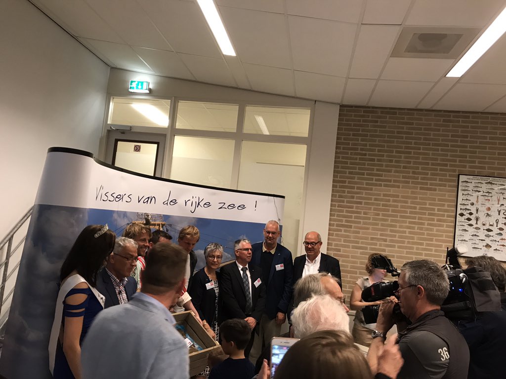 Geweldig bedrag opgehaald bij veiling Urk voor goede doel Schreeuw om leven: 101.000!!