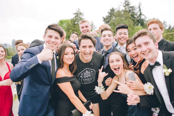 egitim_yurtdisi's tweet image. Fotoğrafa başbakan girmiş :) kanadaegitimfuari.net/68/fotografa-b… #JustinTrudeau #Vancouver #Kanada