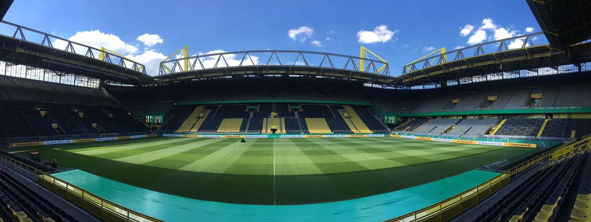 DFBNachwuchs's tweet photo. Noch knapp 7 Stunden bis zum großen Finale! #JungeMeister2017 #BVBFCB @BVB @FCBjuniorteam https://t.co/FLEp5EUusN