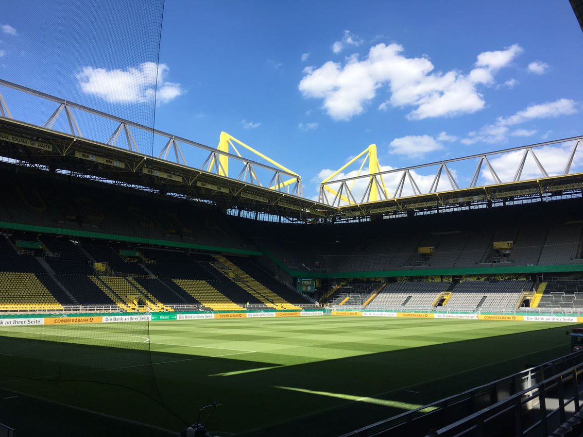 DFBNachwuchs's tweet photo. Noch knapp 7 Stunden bis zum großen Finale! #JungeMeister2017 #BVBFCB @BVB @FCBjuniorteam https://t.co/FLEp5EUusN