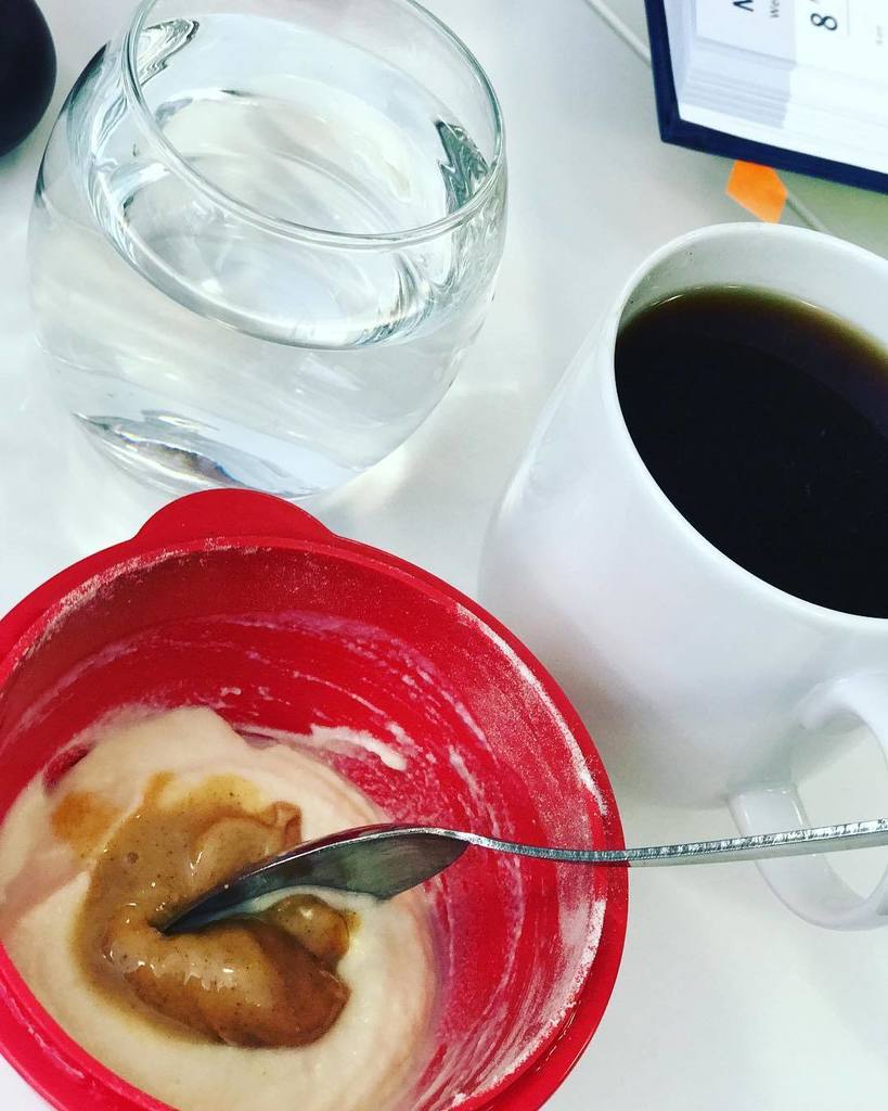mysweataddict's tweet photo. Meal 2️⃣ @musclemoosehq #whitechocolate musclemoose with 25g peanut 🥜 butter 😋😋 #peanutbutter #nutrition #fattofi… https://t.co/JkzSgPnzOP https://t.co/JwUX28nQgW