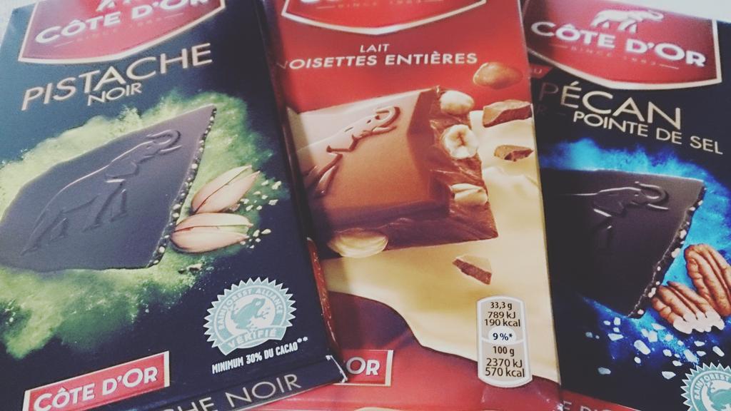 Hashtag 赤い象のマーク No Twitter