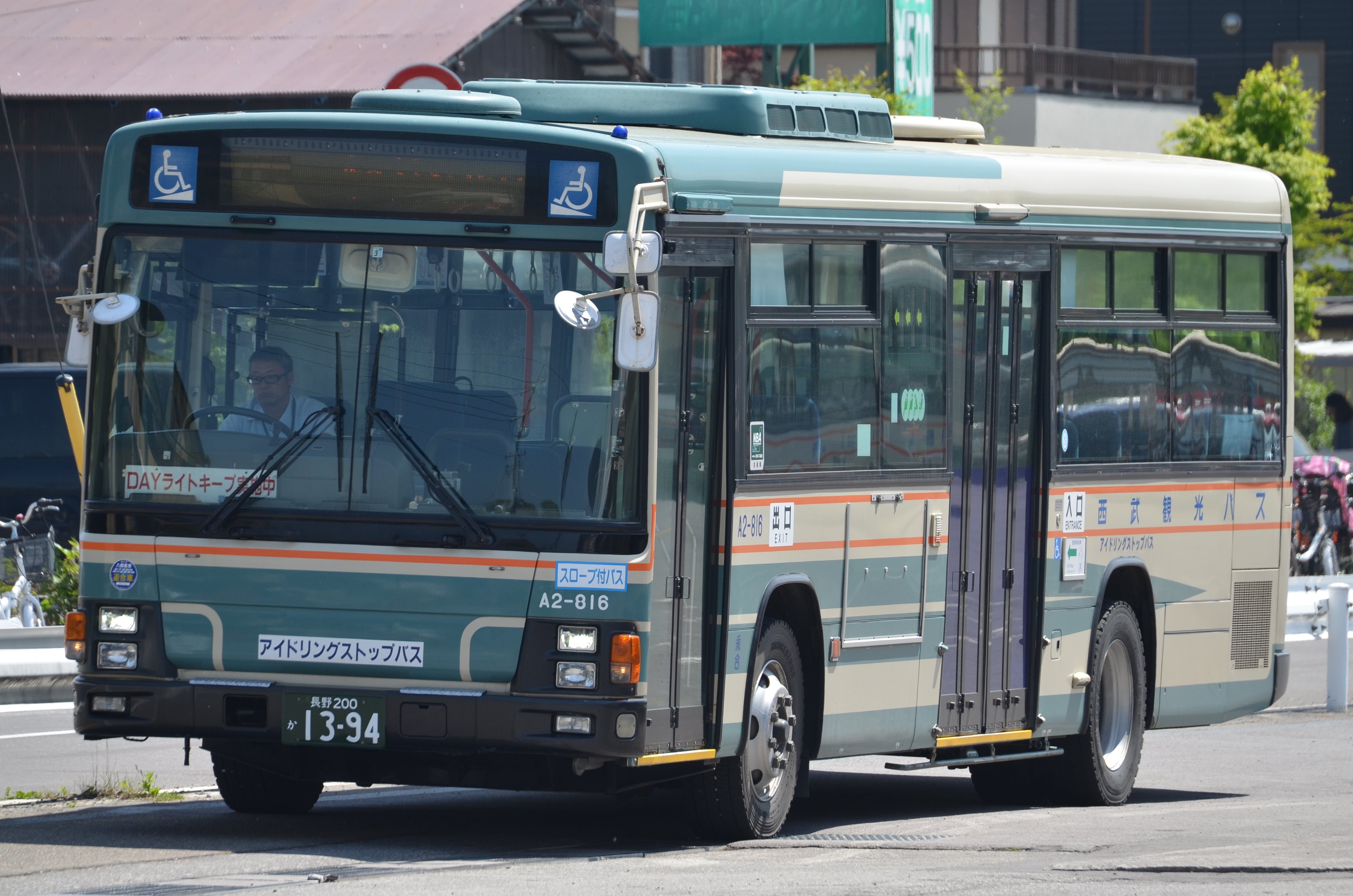 えぬ 西武観光バスの軽井沢営業所の車両たち ストレス発散も兼ねた軽井沢観光でじっくり撮影 親会社の西武バスからはpb 規制やpj 規制にadg 規制などの車両が中古車として出回り始めた今日この頃 何台かは軽井沢で余生を過ごすようです T Co