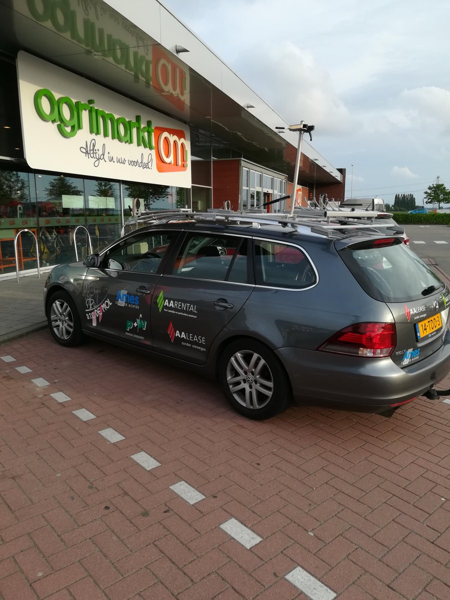 Vrijdagavond, ook koopavond bij de #Agrimarkt in OudBeijerland. Fietsen naar nergens en collecteren. EN zweet opdweilen. Leuke opbrengst