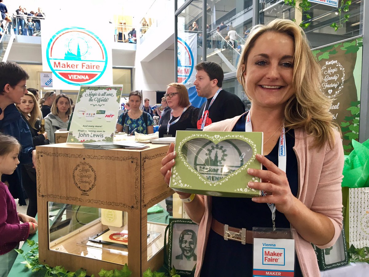 oe1digitalleben's tweet photo. Wir waren auf der Wiener Maker Faire   #MFV17. Was wir dort gesehen haben (ok, nen kleinen Ausschnitt) später hier: https://t.co/6rAisJrirO https://t.co/c7m9XeFBnq