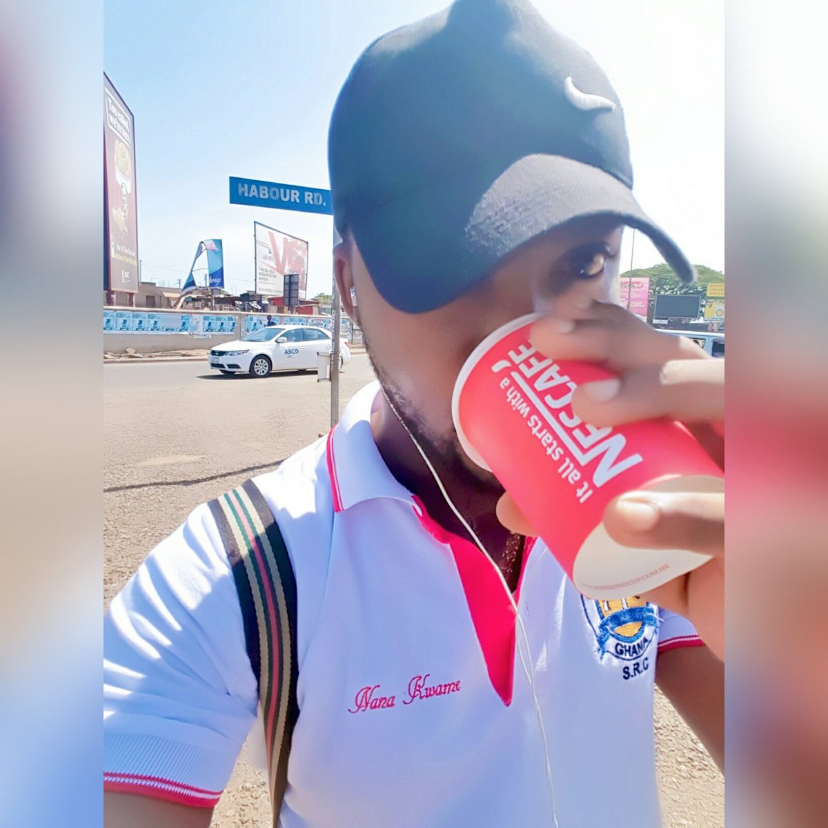 ItanWalker's tweet image. #CommentLikeShare NescafÈ section Morning.  It all starts with u.