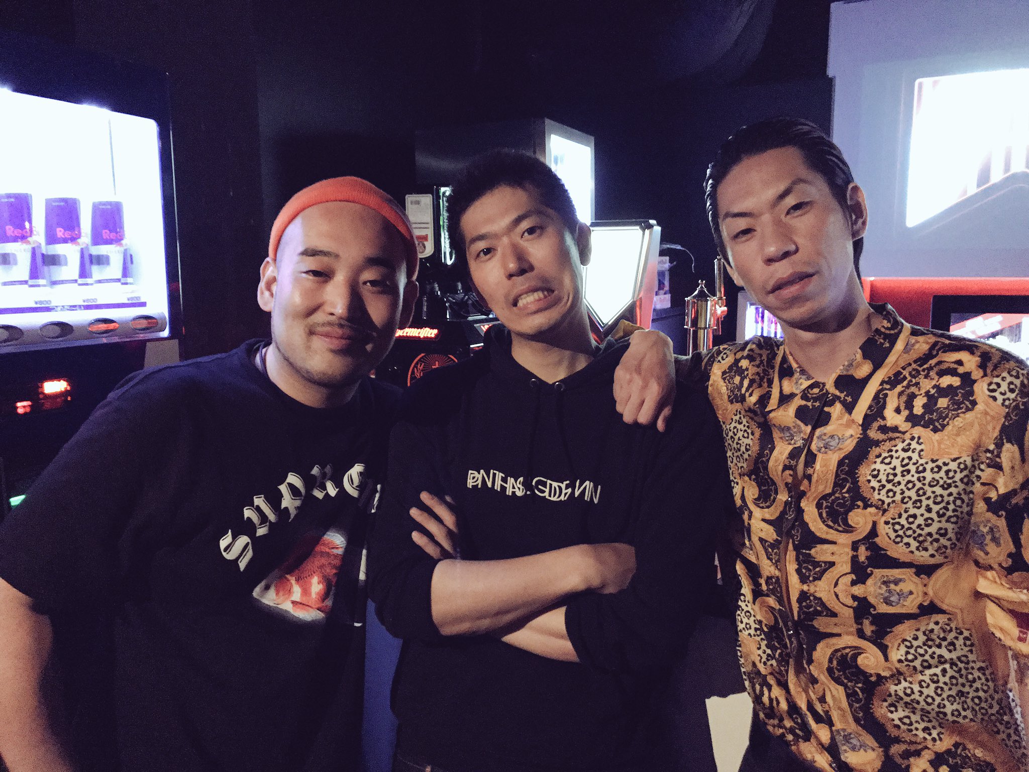 Naika Mc On Twitter 戦極16章ありがとうございました Cimaに敗北 強かったわ まぁまたやりますわ 感想としては Mol53 強かった いい試合沢山あった 特にcimaとmol53は凄かった 智大君のライブが良くてニヤニヤしてやした 大阪場所は濃かった 大阪また近々