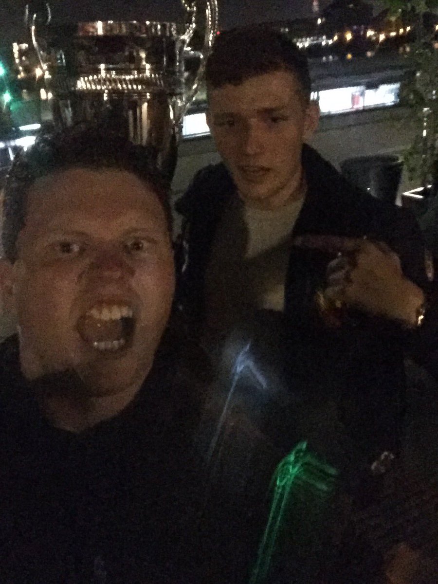 CaaseyBarker's tweet image. Yesterday was great, last night was great, no idea what actually happened though😂 Also this guy... @Behzinga 😂😭